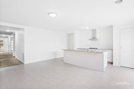 Property photo of 31 Beachview Parade Point Cook VIC 3030