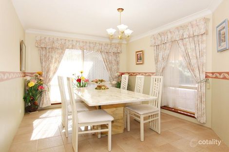 15 Lakeshore Cl, Ballajura, WA 6066