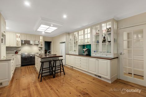 Property photo of 12 Bali Hi Boulevard Templestowe VIC 3106