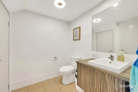 Property photo of 16 Worchester Crescent Wakerley QLD 4154
