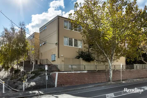 Property photo of 2/72-76 Kensington Road Kensington VIC 3031