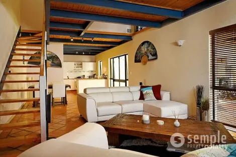 8d South St, Fremantle, WA 6160