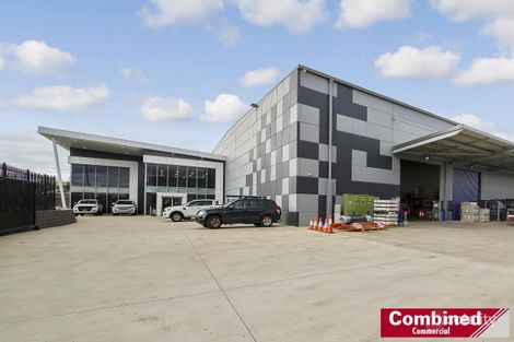 5 Simpson Cl, Smeaton Grange, NSW 2567