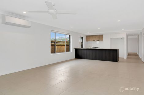 Property photo of 27 Chambers Ridge Boulevard Park Ridge QLD 4125