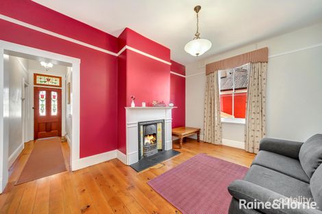 Property photo of 4 Horne Square Goulburn NSW 2580