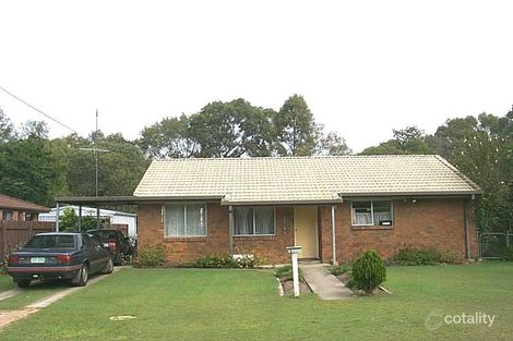 34 First Ave, Beachmere, QLD 4510