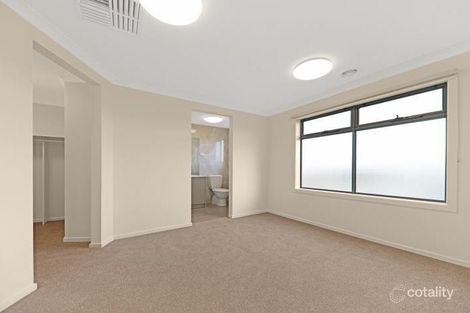 Property photo of 2 Rialto Close Wallan VIC 3756