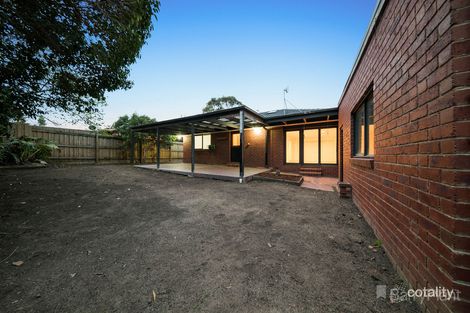 Property photo of 7 Emily Close Pakenham VIC 3810
