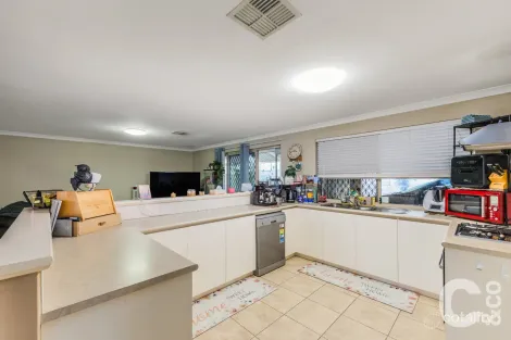 Property photo of 40 Pepperell Crescent Leda WA 6170