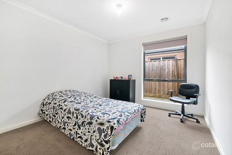 Property photo of 24 Kosciuszko Circuit Clyde VIC 3978