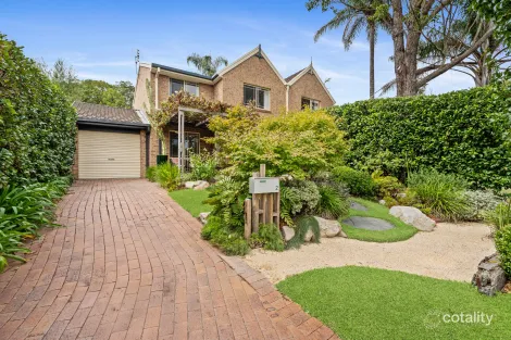Property photo of 2 Mahogany Close Ourimbah NSW 2258