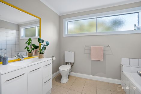 Property photo of 2/26 George Street Ferntree Gully VIC 3156