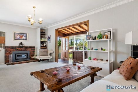 Property photo of 10 Arianne Road Glen Waverley VIC 3150