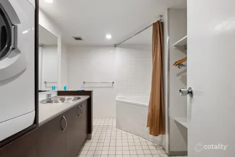 Property photo of 44/189 Leichhardt Street Spring Hill QLD 4000