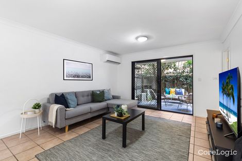 Property photo of 2/12 Grosvenor Road Indooroopilly QLD 4068