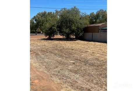 12 Gamenya Ave, Merredin, WA 6415