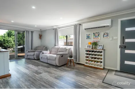 2/116 Chasselas Ave, Eschol Park, NSW 2558