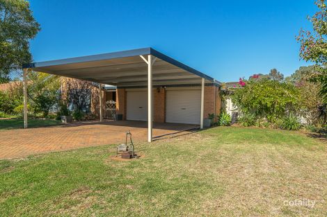 Property photo of 6 Lansdowne Drive Dubbo NSW 2830