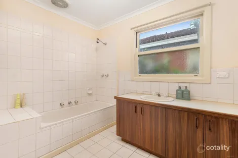 Property photo of 9 Kneale Drive Box Hill North VIC 3129