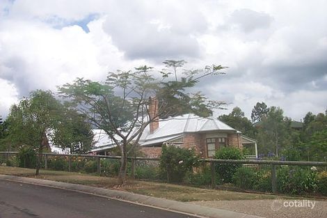 39 Leatherwood Pl, Brookfield, QLD 4069