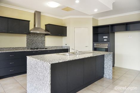 Property photo of 21 Antonio Circuit Port Kennedy WA 6172