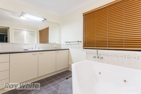Property photo of 18 Gladebourne Crescent Victoria Point QLD 4165