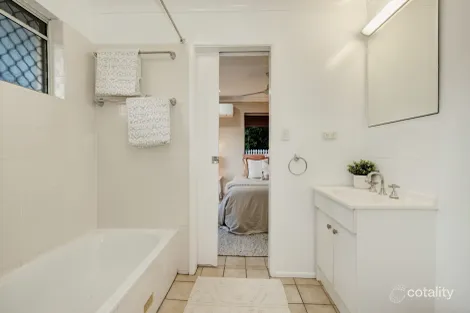 Property photo of 11 Magnolia Court Annandale QLD 4814