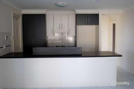 Property photo of 24 William Close Gracemere QLD 4702