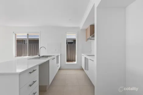 Property photo of 31 Barritt Road Munno Para Downs SA 5115