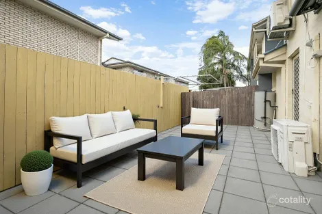 Property photo of 1/12-14 Fleet Drive Kippa-Ring QLD 4021