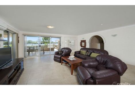 Property photo of 12 Boykambil Esplanade South Hope Island QLD 4212