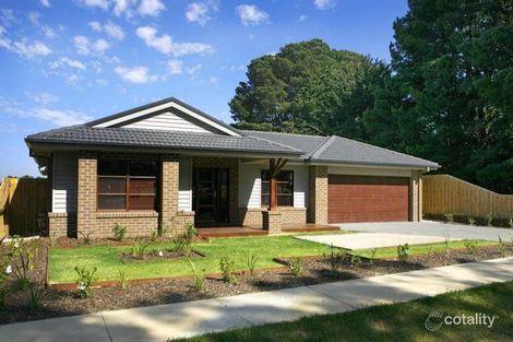 61 Old Lancefield Rd, Woodend, VIC 3442