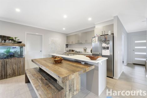 Property photo of 4 Hamlet Road Drouin VIC 3818