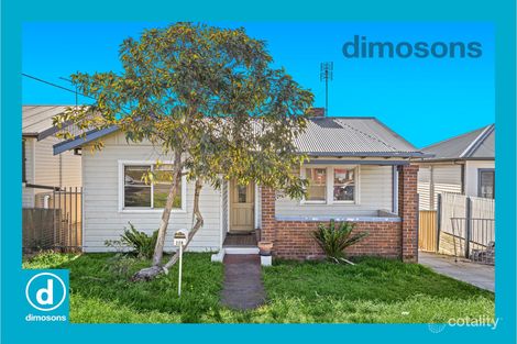 228 Flagstaff Rd, Lake Heights, NSW 2502