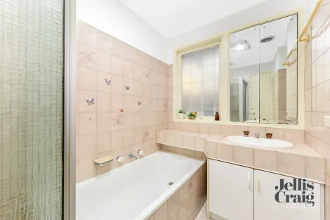 Property photo of 4 Simpson Drive Dandenong North VIC 3175