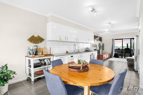 Property photo of 7 Swagman Walk Wollert VIC 3750