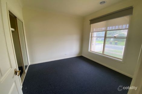 Property photo of 4 Ranmore Grove Caroline Springs VIC 3023