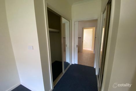 Property photo of 4 Ranmore Grove Caroline Springs VIC 3023