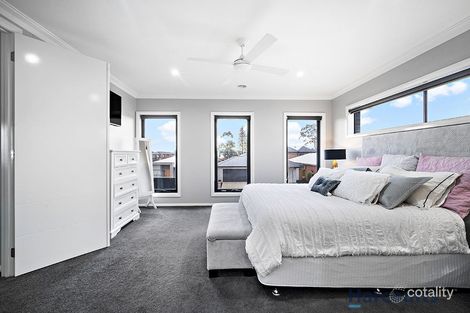 Property photo of 16 Regal Drive Alfredton VIC 3350