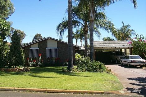 4 Moss Cl, Leeming, WA 6149