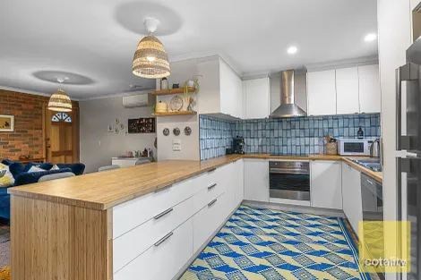 Property photo of 9 Wattle Court Sandy Point VIC 3959