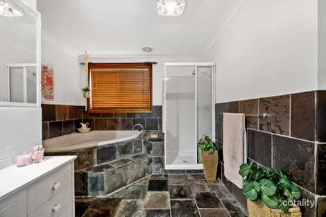 Property photo of 5 Davis Place Thirlmere NSW 2572