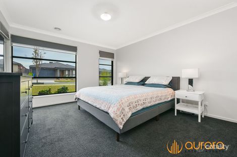 Property photo of 4 Barrier Parade Clyde North VIC 3978
