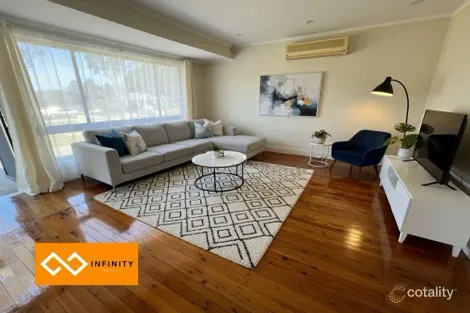 Property photo of 23 Insignia Street Sadleir NSW 2168