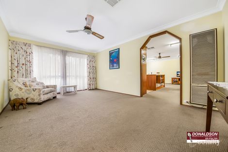 Property photo of 7 Crossdale Rise Endeavour Hills VIC 3802