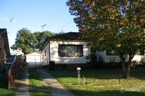 2 Reginald Pl, Merrylands West, NSW 2160