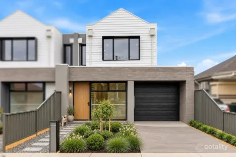 10A COMPTON PDE, SUNSHINE NORTH, VIC 3020