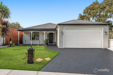4 Condor Cl, Berwick, VIC 3806