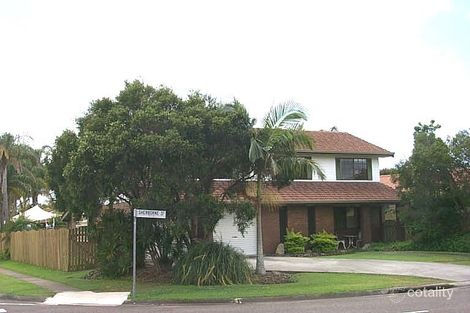 18 Bedivere St, Carindale, QLD 4152