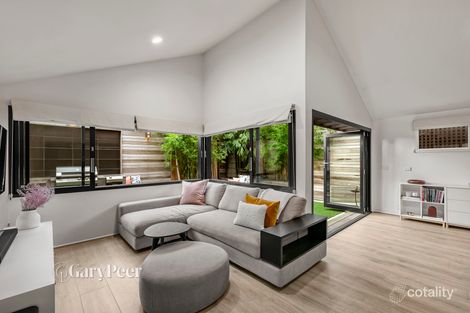 Property photo of 16 Cambridge Street Caulfield North VIC 3161